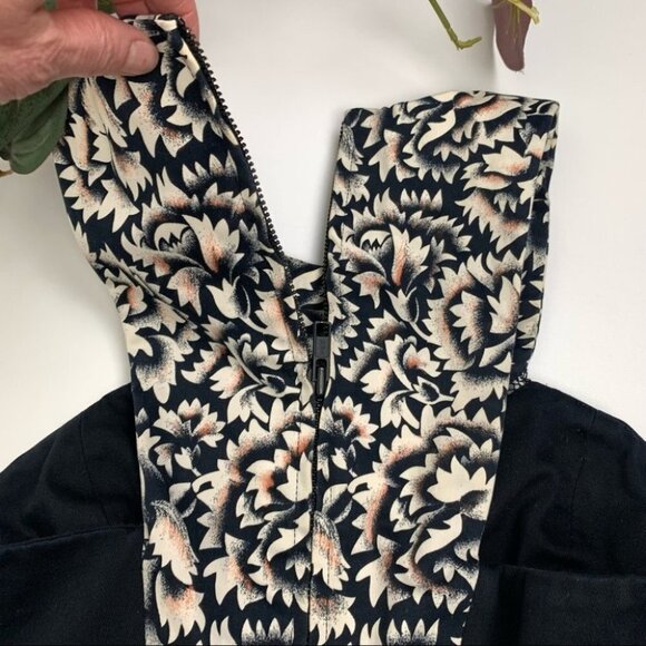 French Connection  Sheath Bodycon Dress 0 - Picture 8 of 8